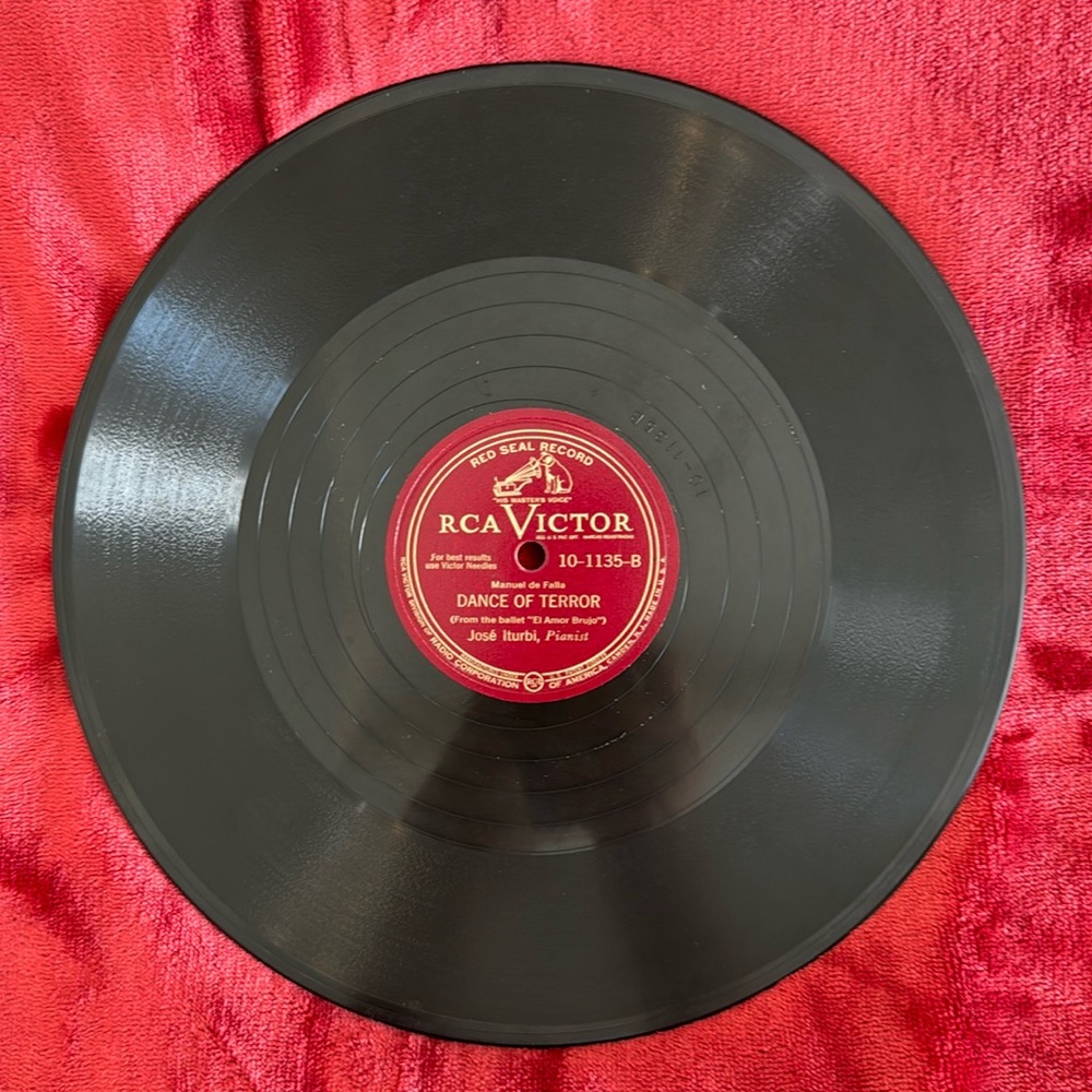 Antique Records, 78 RPM, Songs from the 1940s, 50’s & 60’s. RCA, Capitol, Decca